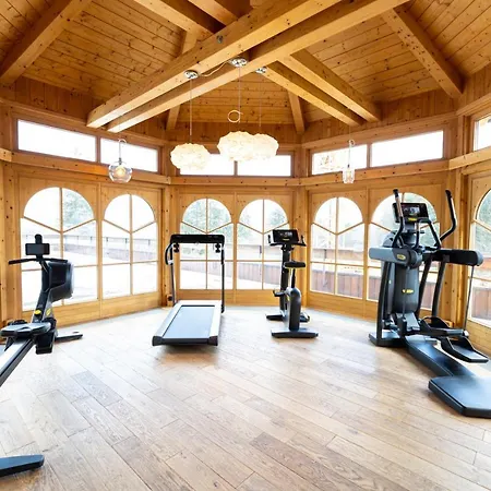 Apart-hotel Lechlife Travelhouse 4*