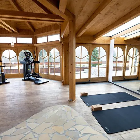 Lechlife Travelhouse Apart-hotel 4*