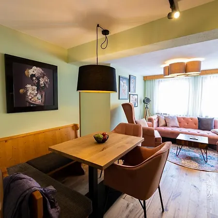 Lechlife Travelhouse Apart-hotel Reutte