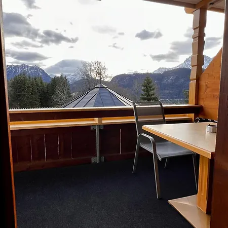 Lechlife Travelhouse 4* Reutte