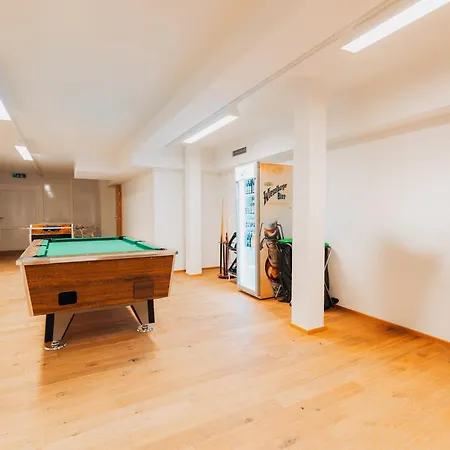 Lechlife Travelhouse 4* Reutte