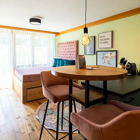 Lejlighedshotel Lechlife Travelhouse Reutte