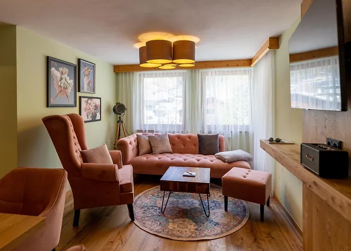 Aparthotel Lechlife Travelhouse 4*