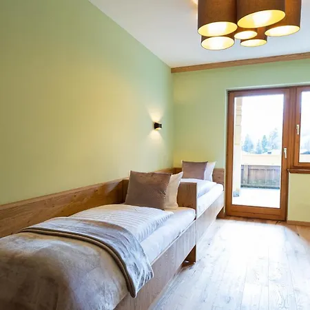 מלון דירות Lechlife Travelhouse 4*
