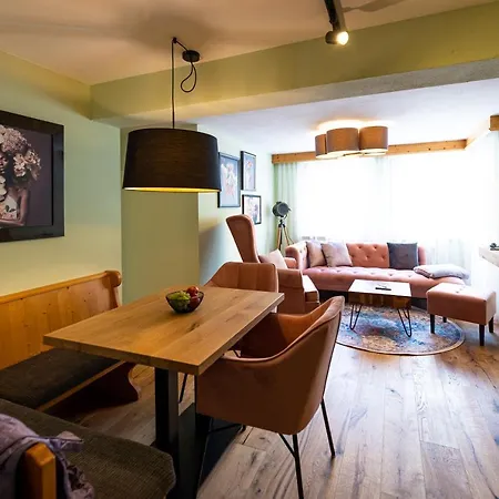 Aparthotel Lechlife Travelhouse Reutte